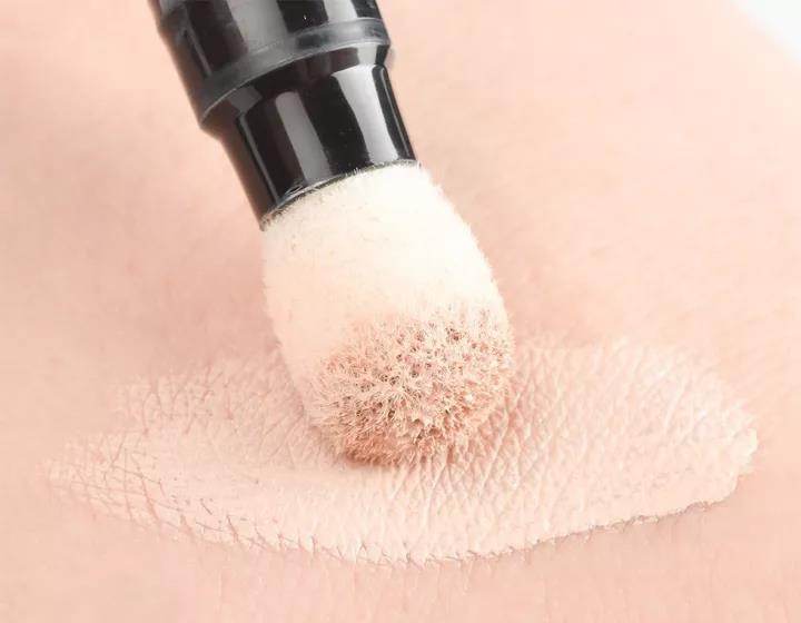 悦梦姿修容气垫遮瑕笔