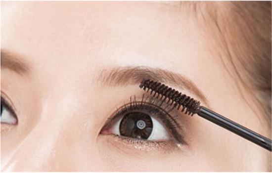 悦梦姿教你如何画出自然又好看的妆容？七步瞬间让你变女神